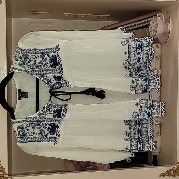 Tie front top - Picture 2 of 4